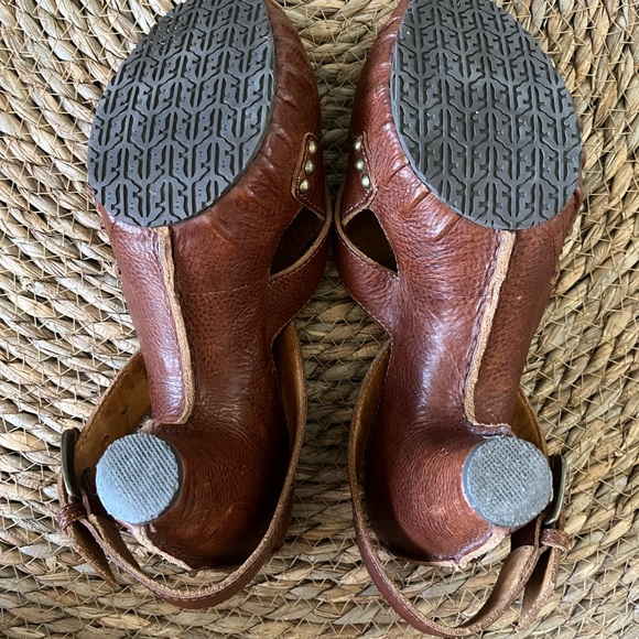 Frye Reese low ankle sandals. Sz 8. Like new - Picture 8 of 10